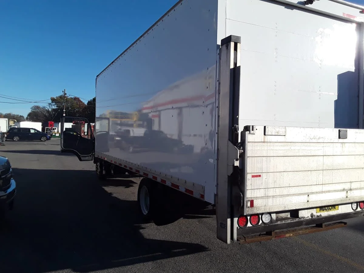 2020 Isuzu NRR - image 4