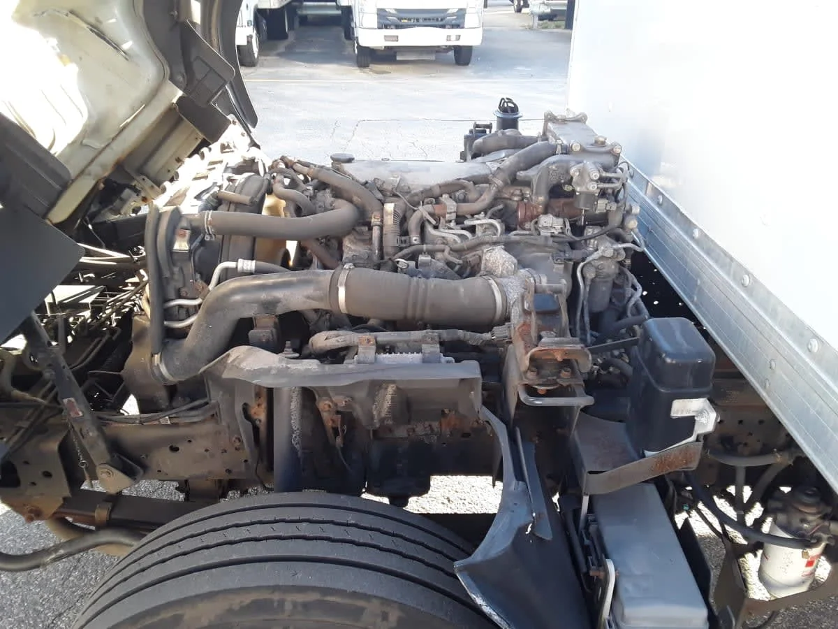 2020 Isuzu NRR in Salisbury, MA — photo 9