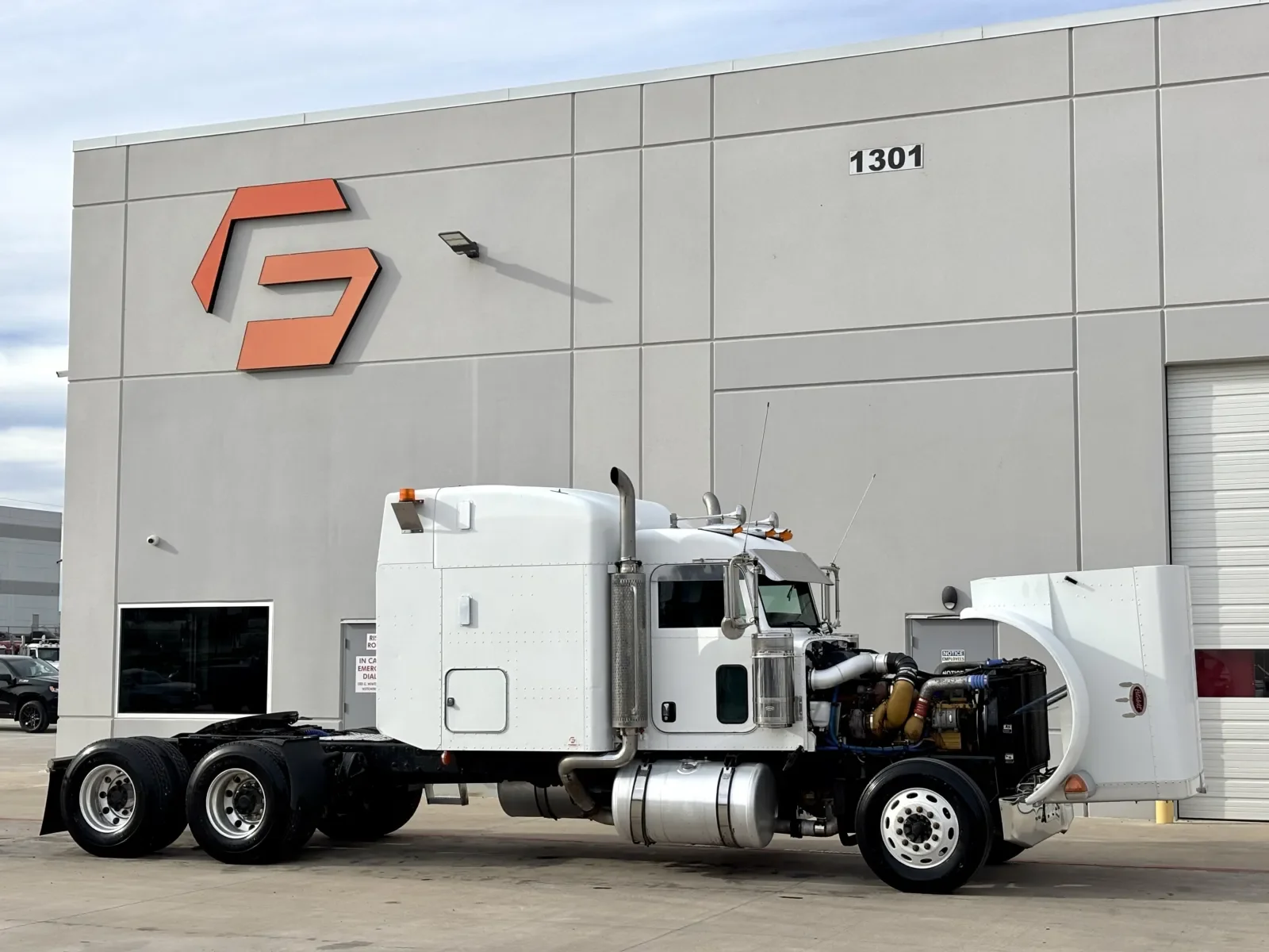 2006 Peterbilt 379 in Hutchins, TX — photo 9