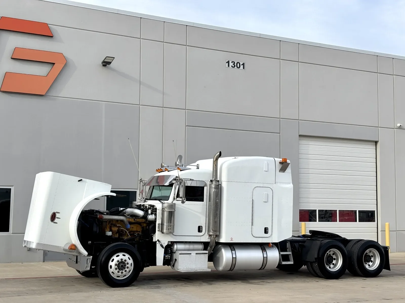 2006 Peterbilt 379 in Hutchins, TX — photo 10
