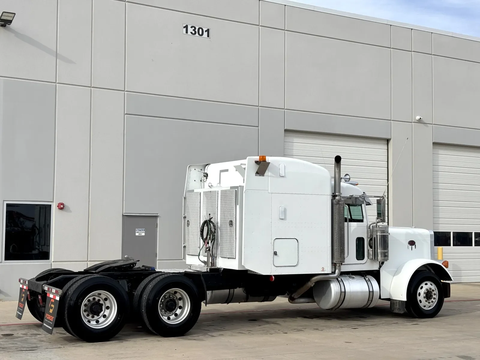 2006 Peterbilt 379 in Hutchins, TX — photo 5
