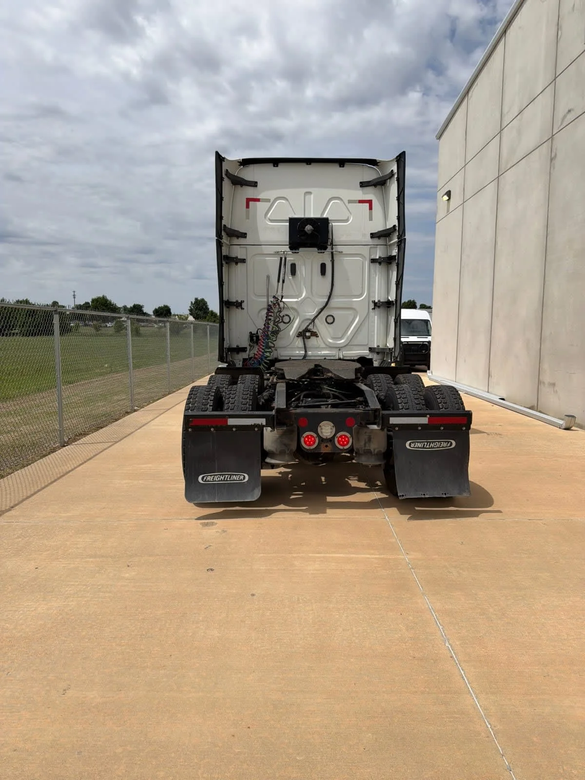 2019 Freightliner Cascadia in Oklahoma City, OK — photo 5