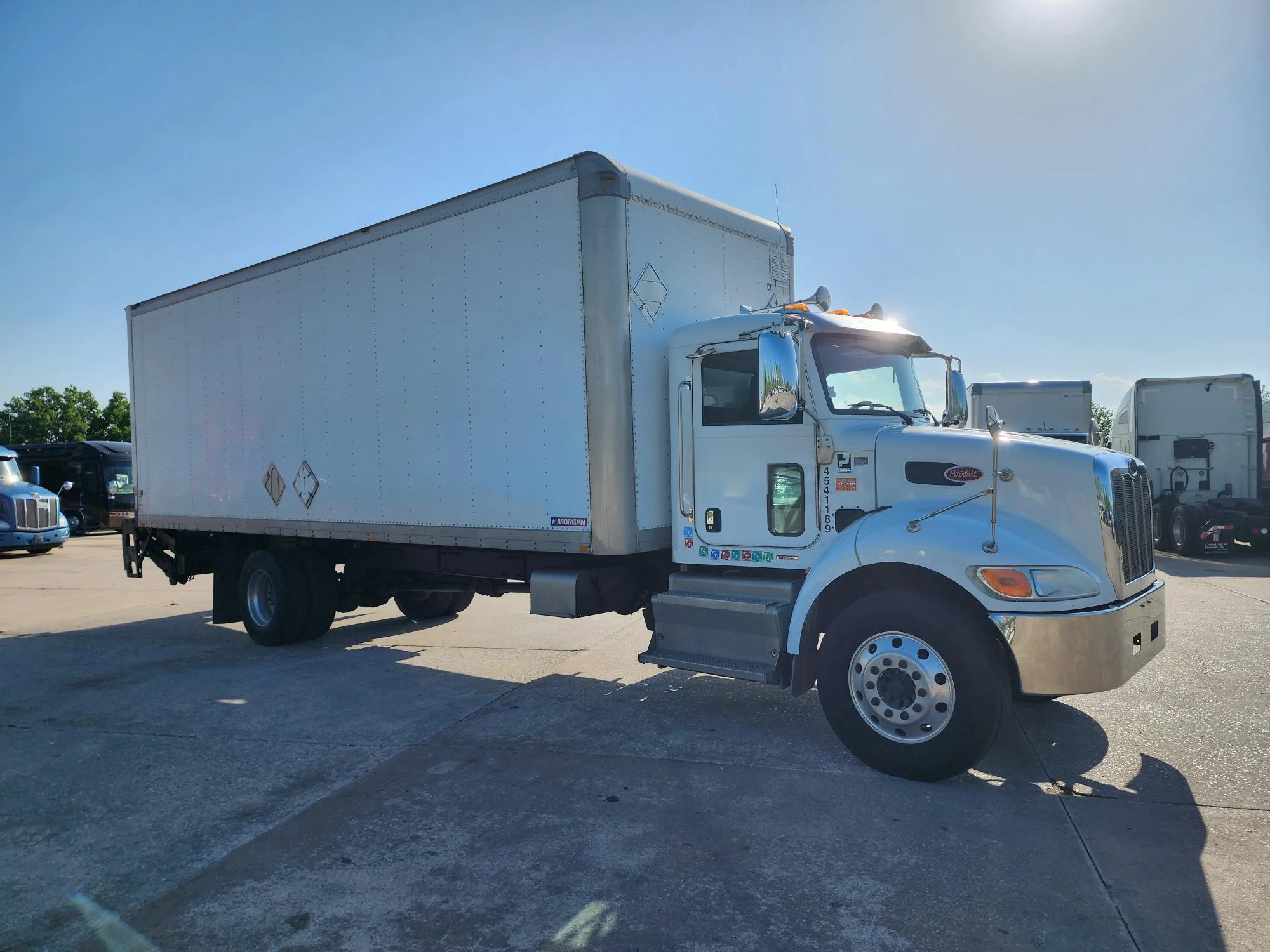 2015 Peterbilt 337 in O'fallon, MO — photo 2