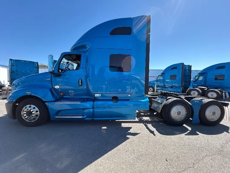 2021 International LT in El Paso, TX — photo 4