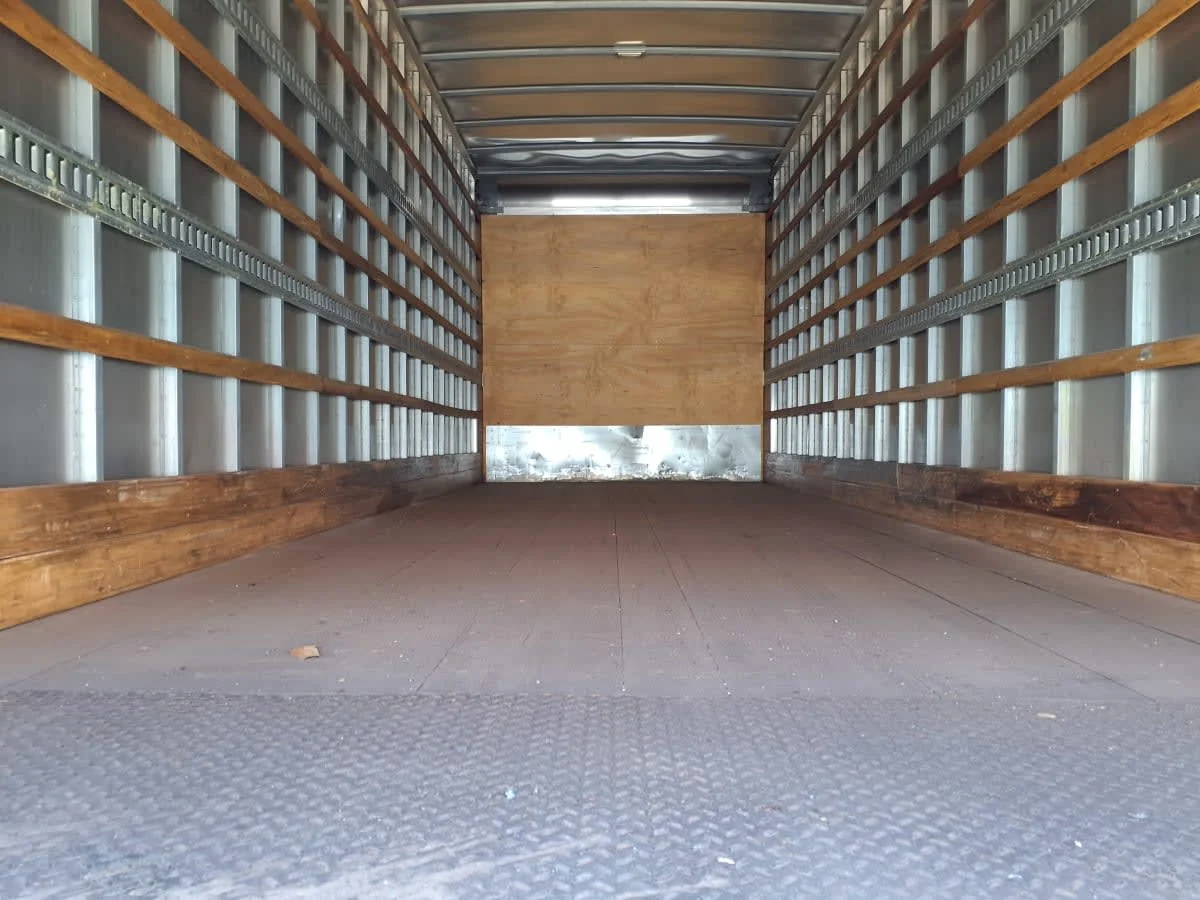 2019 Freightliner M2 106 in Cleveland, OH — photo 8