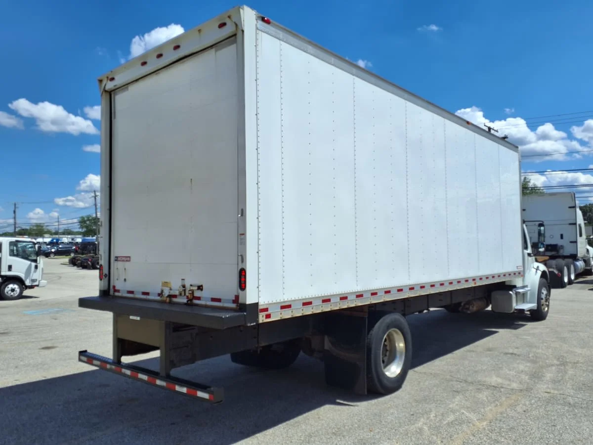 2019 Freightliner M2 106 in Cleveland, OH — photo 4
