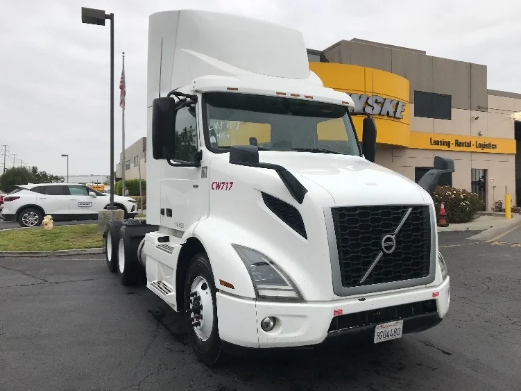 2020 Volvo VNR 640 in Torrance, CA