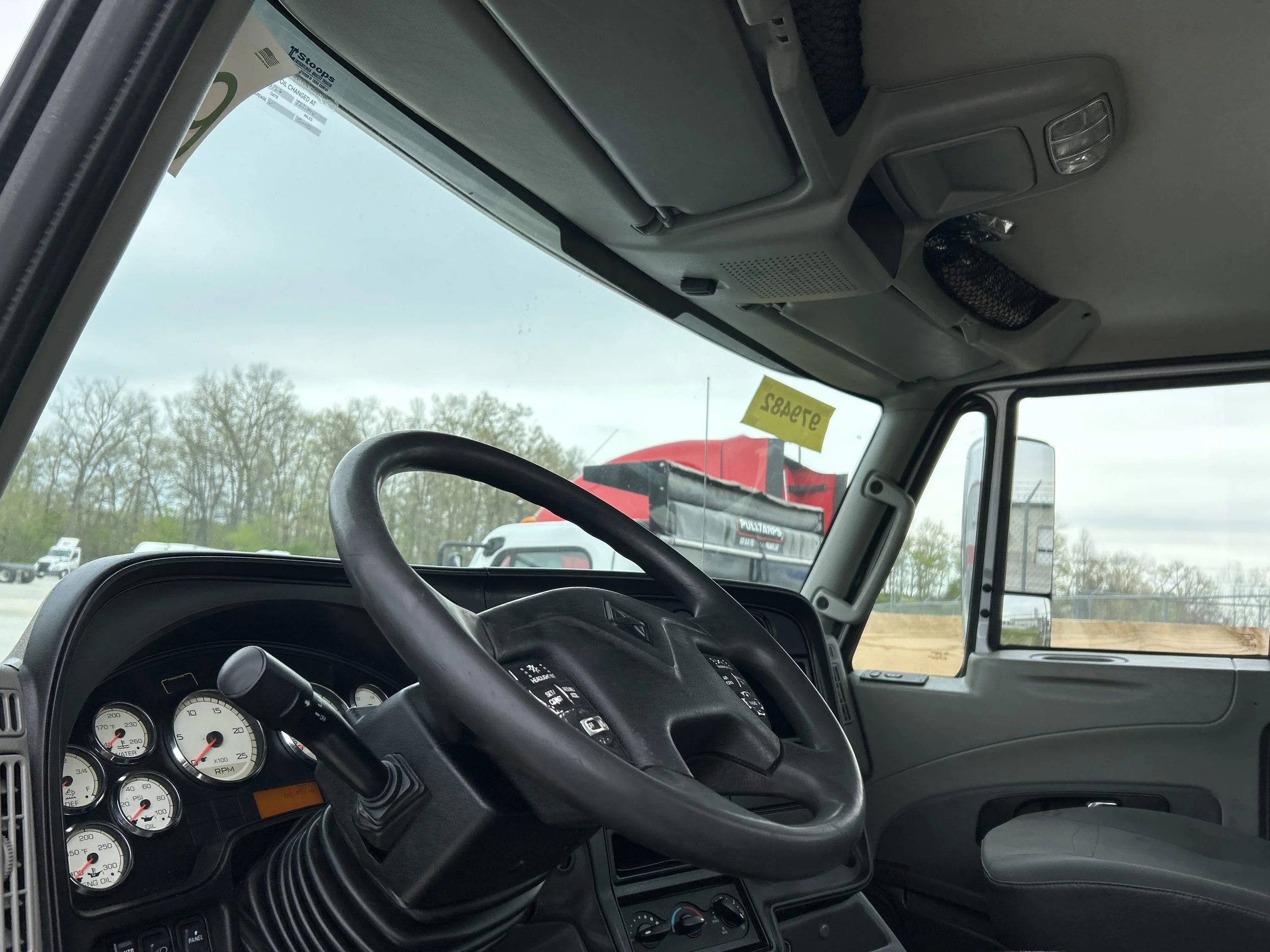 2016 International ProStar in Fremont, IN — photo 4