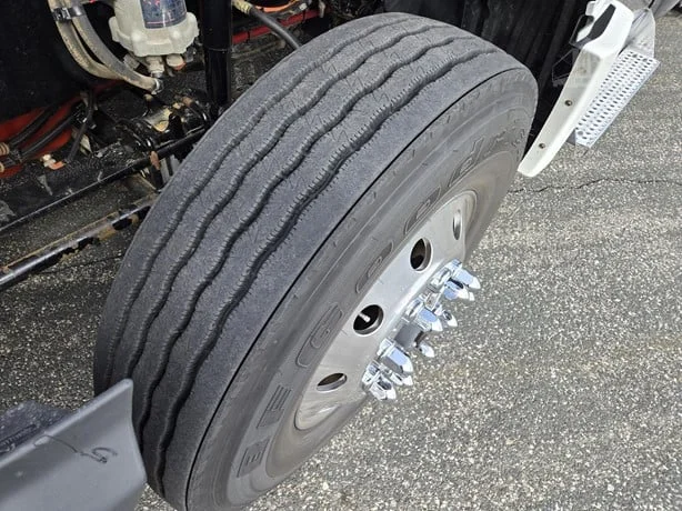 2024 International LT - image 10