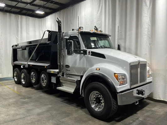 2027 Kenworth T880