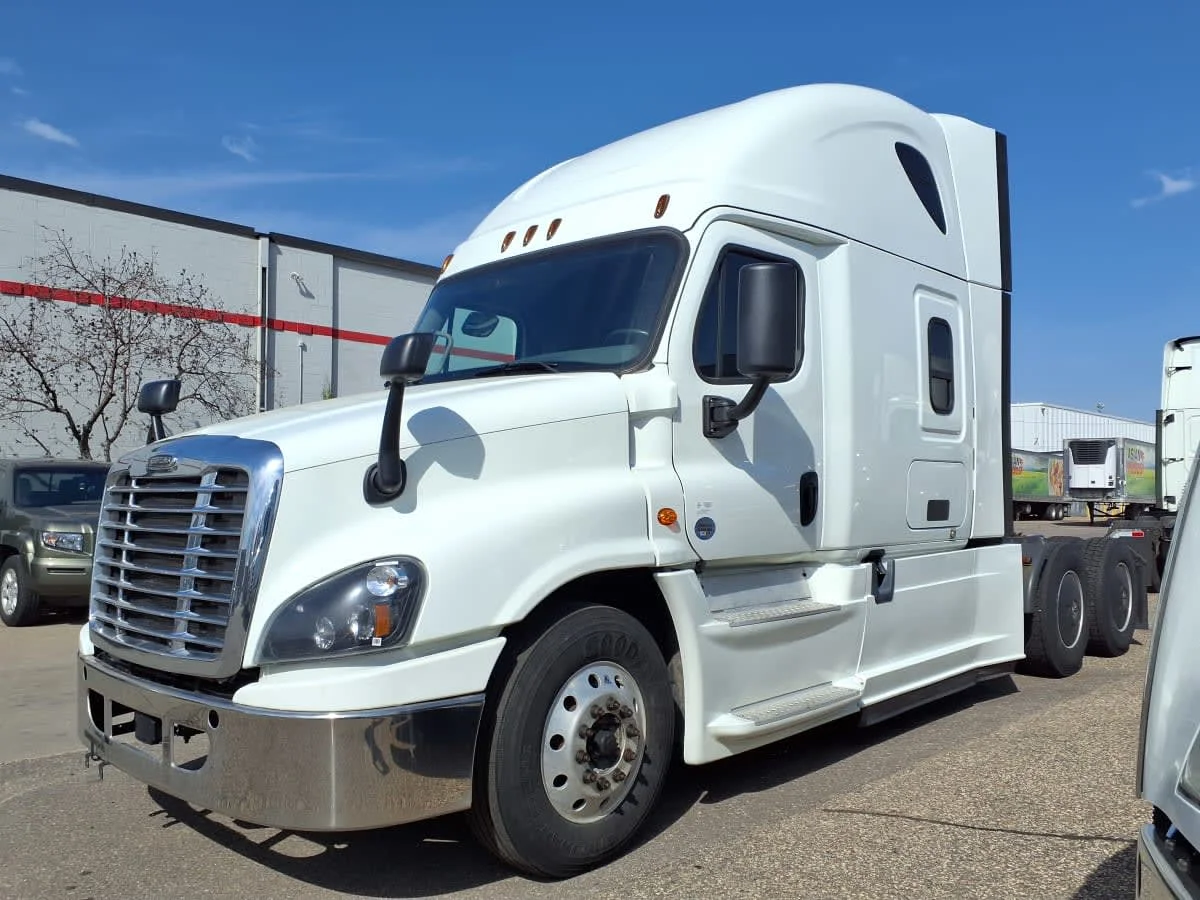 2019 Freightliner Cascadia in Minneapolis, MN