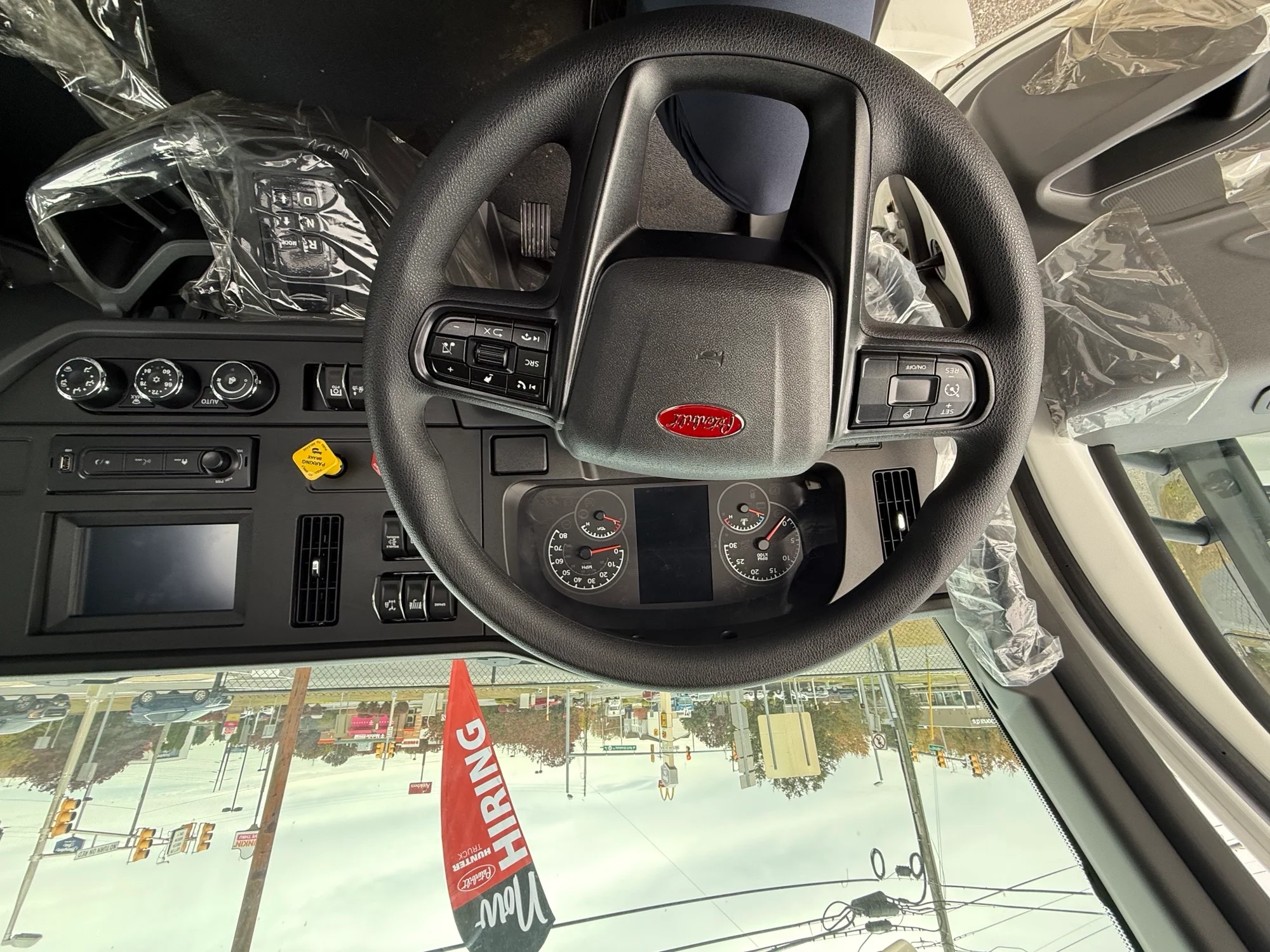 2025 Peterbilt 536 - image 7