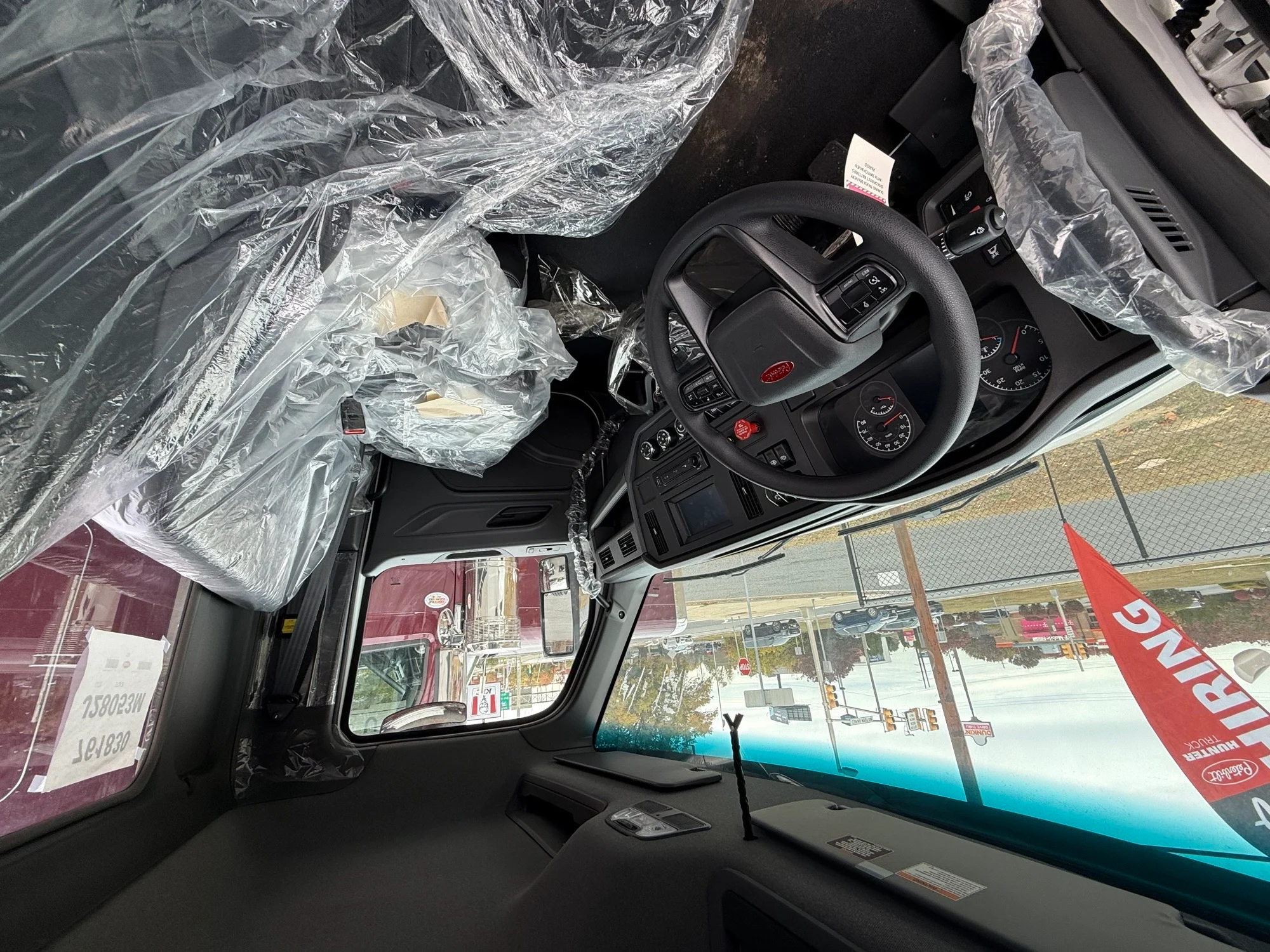 2025 Peterbilt 536 - image 6