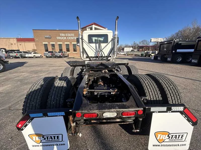 2020 Mack Pinnacle - image 4