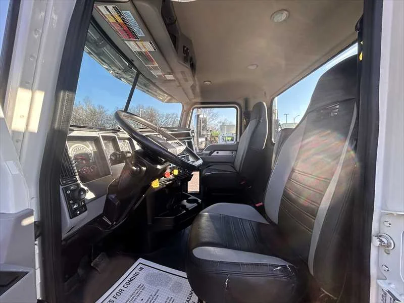 2020 Mack Pinnacle - image 11
