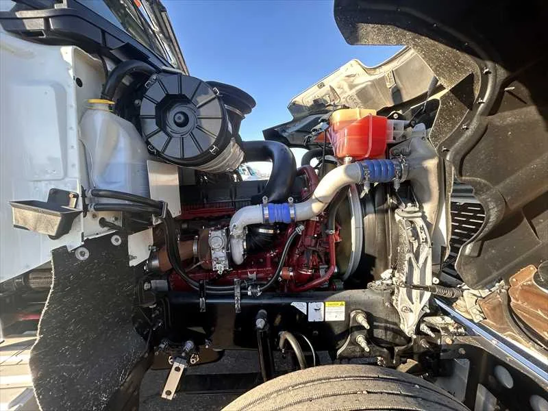 2020 Mack Pinnacle - image 9