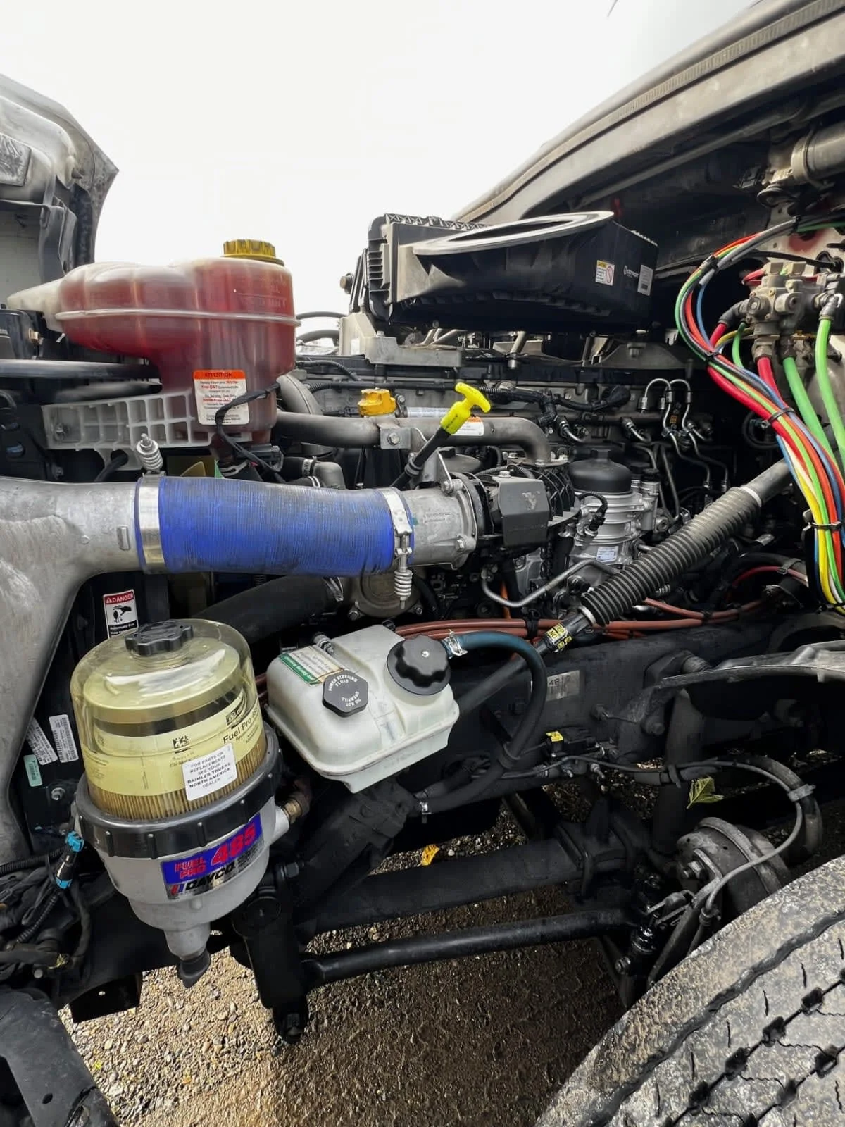 2019 Freightliner Cascadia - image 8