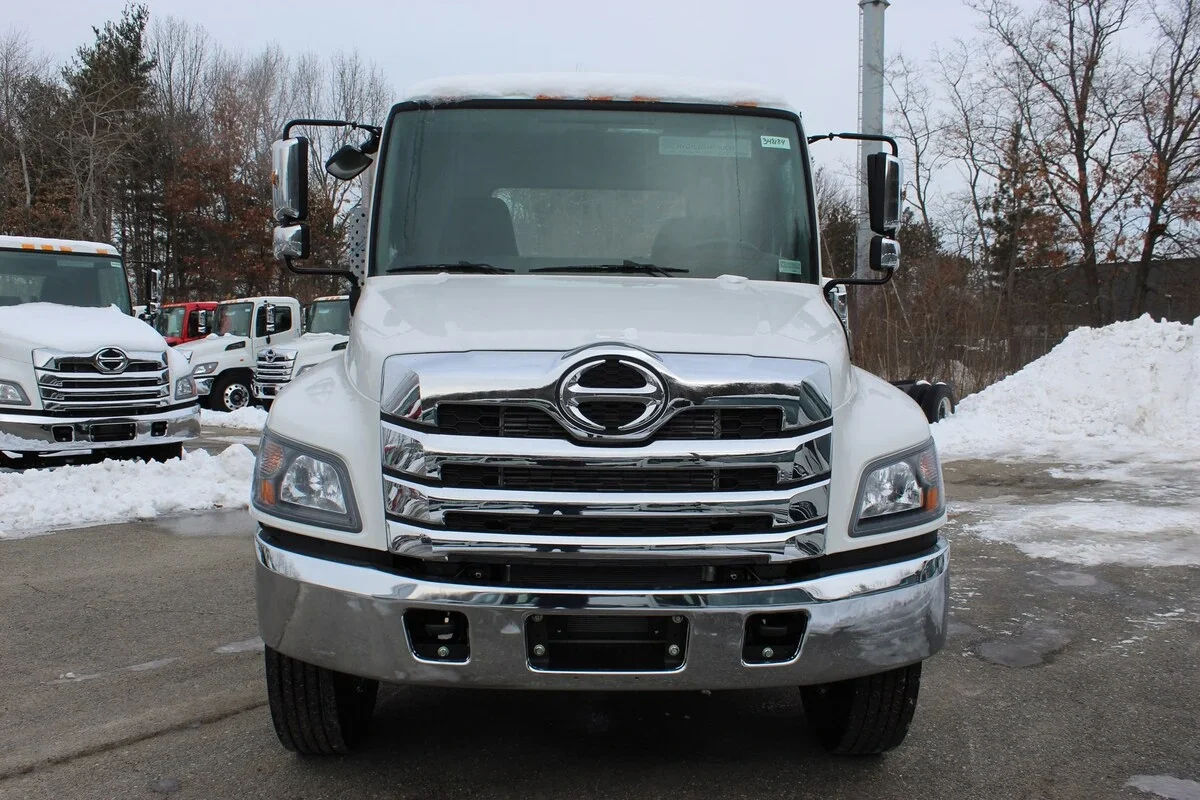 2025 Hino L7 - image 2