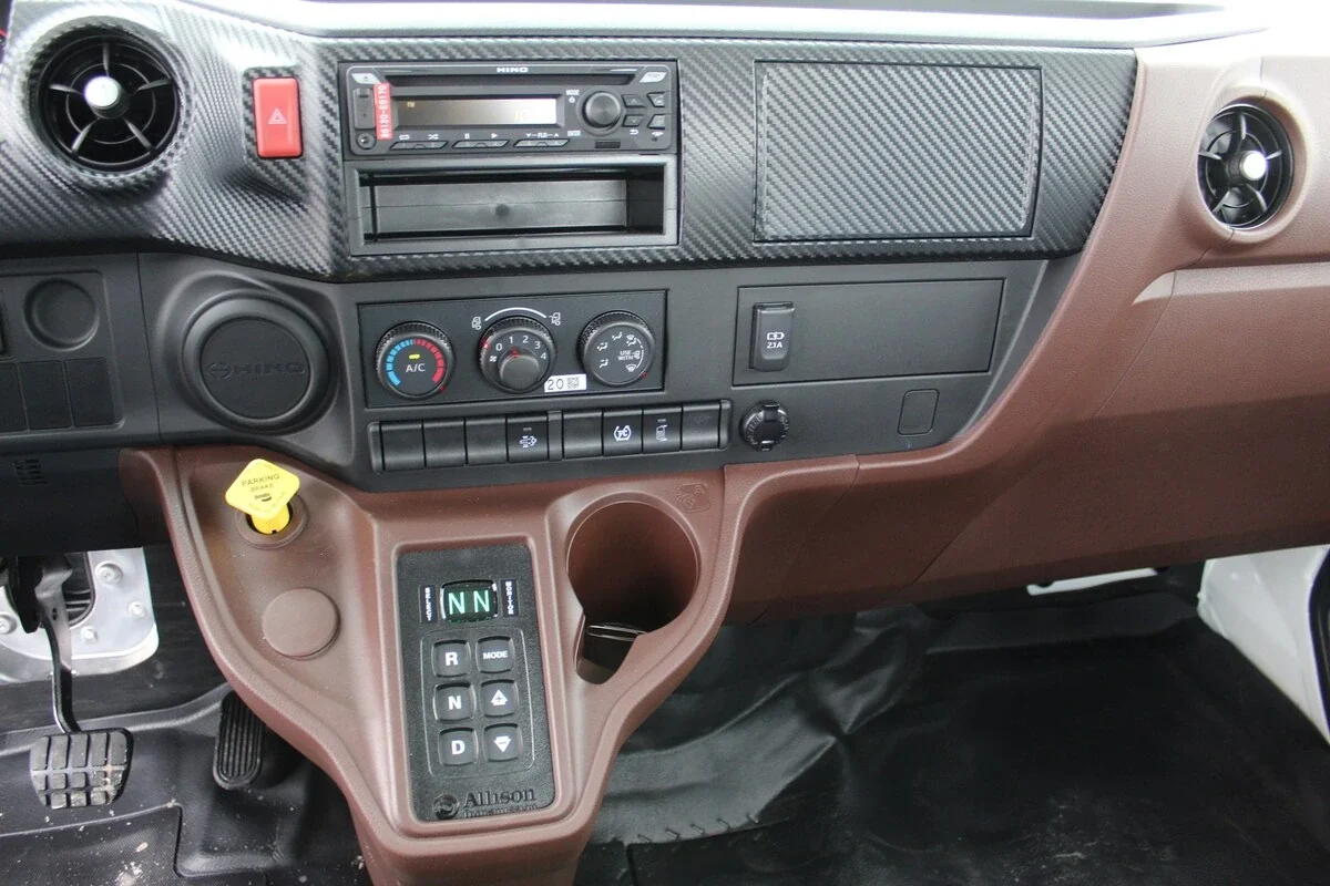 2025 Hino L7 - image 15