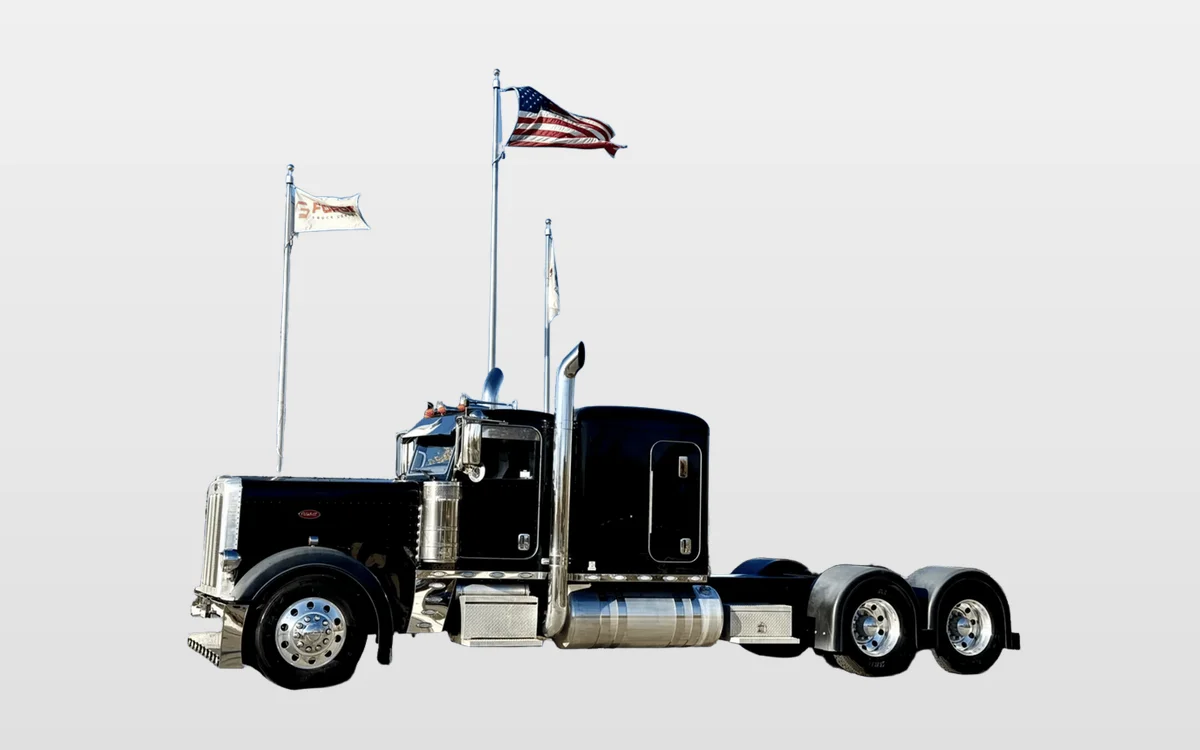 2017 Peterbilt 389 - image 1