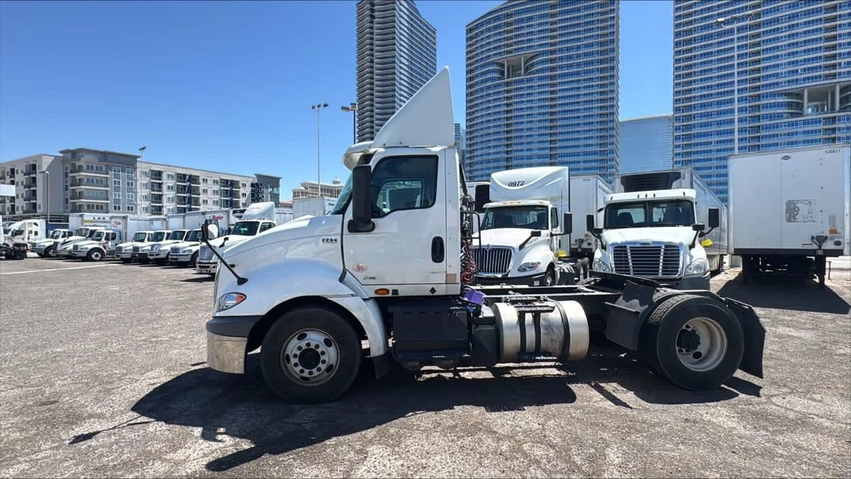 2019 International RH in North Las Vegas, NV — photo 10