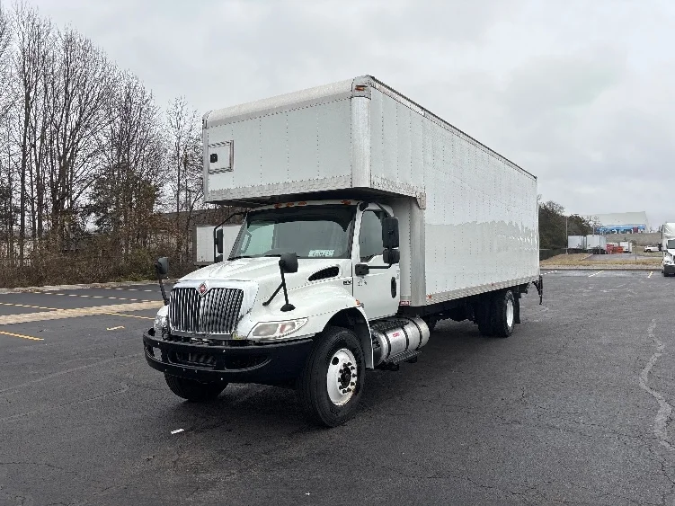 2020 International MV - image 3