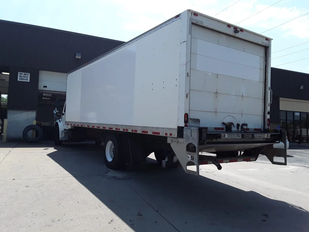 2019 Freightliner M2 106 in Kansas City, MO — photo 6