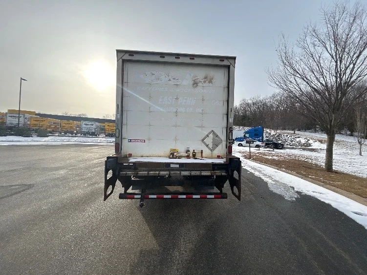 2014 Freightliner M2 106 - image 7