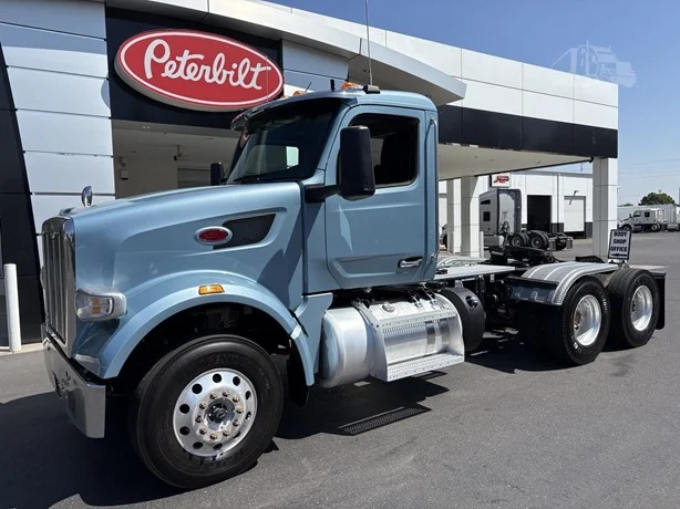 2023 Peterbilt 567