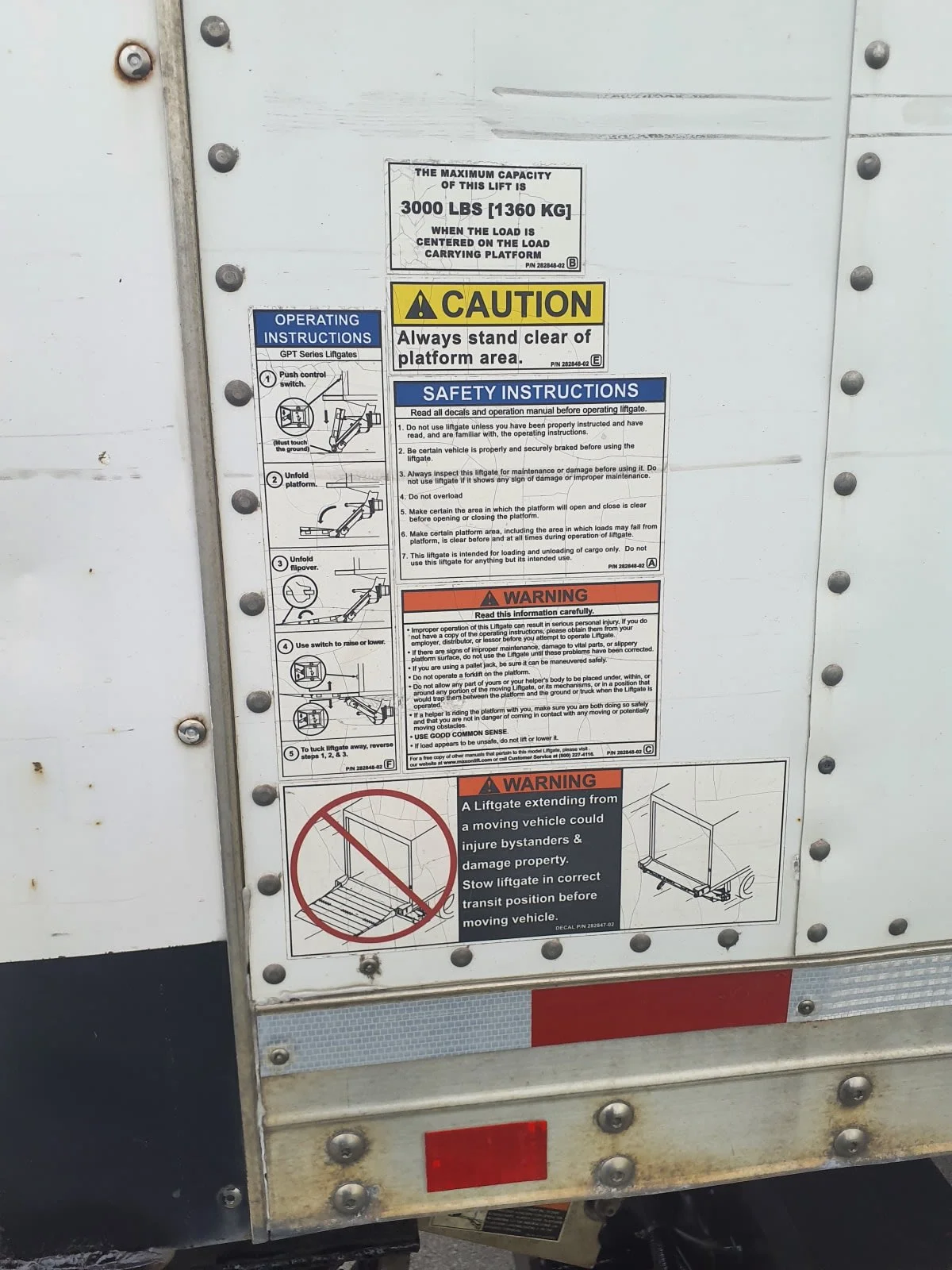 2017 Freightliner M2 106 in Indianapolis, IN — photo 10