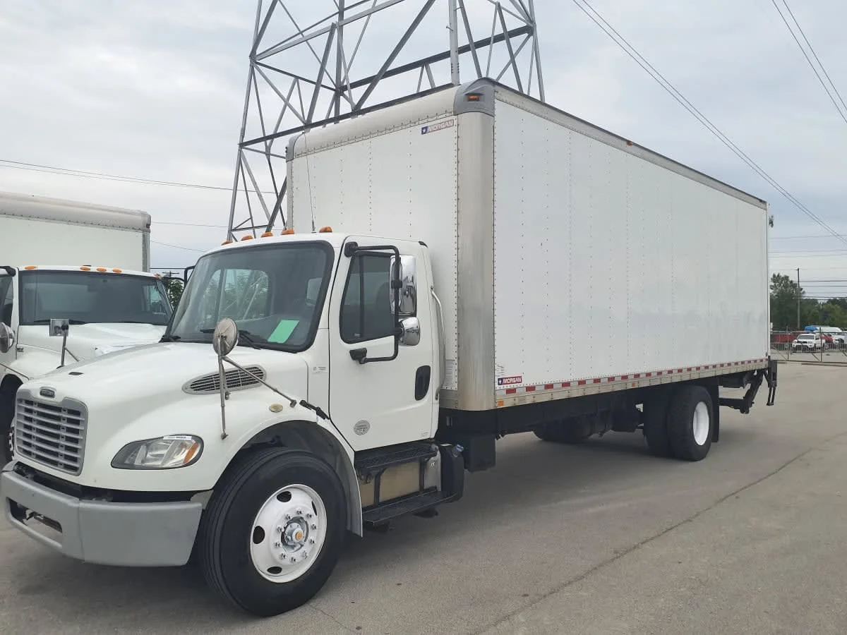2017 Freightliner M2 106