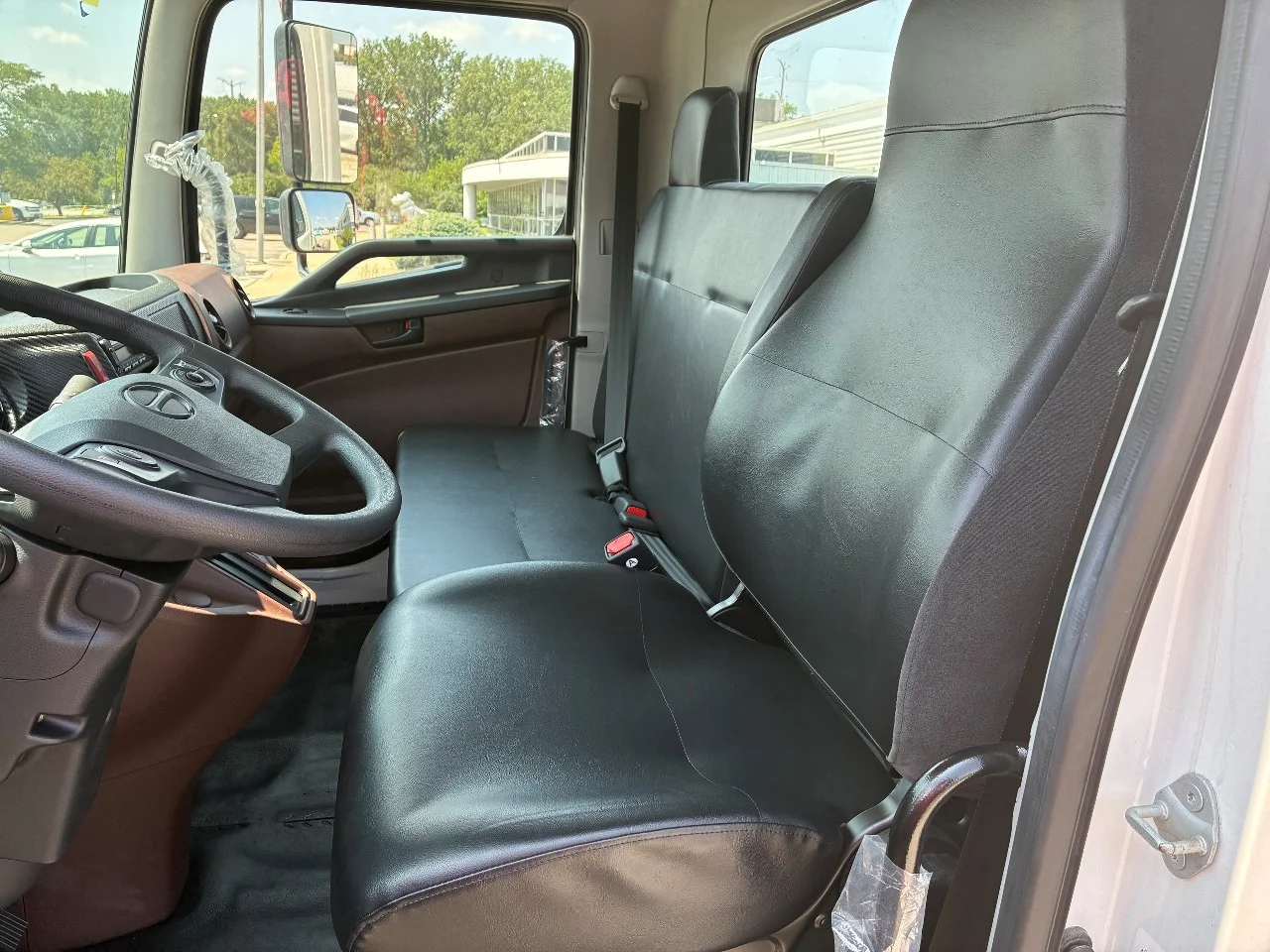 2026 Hino in Summit, IL — photo 11