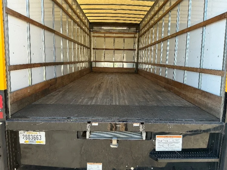 2021 International MV - image 9