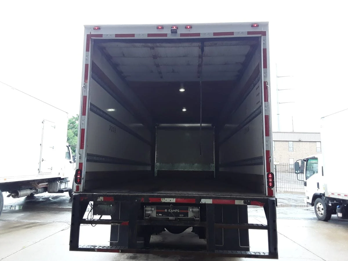 2019 Freightliner M2 106 in Kansas City, MO — photo 5