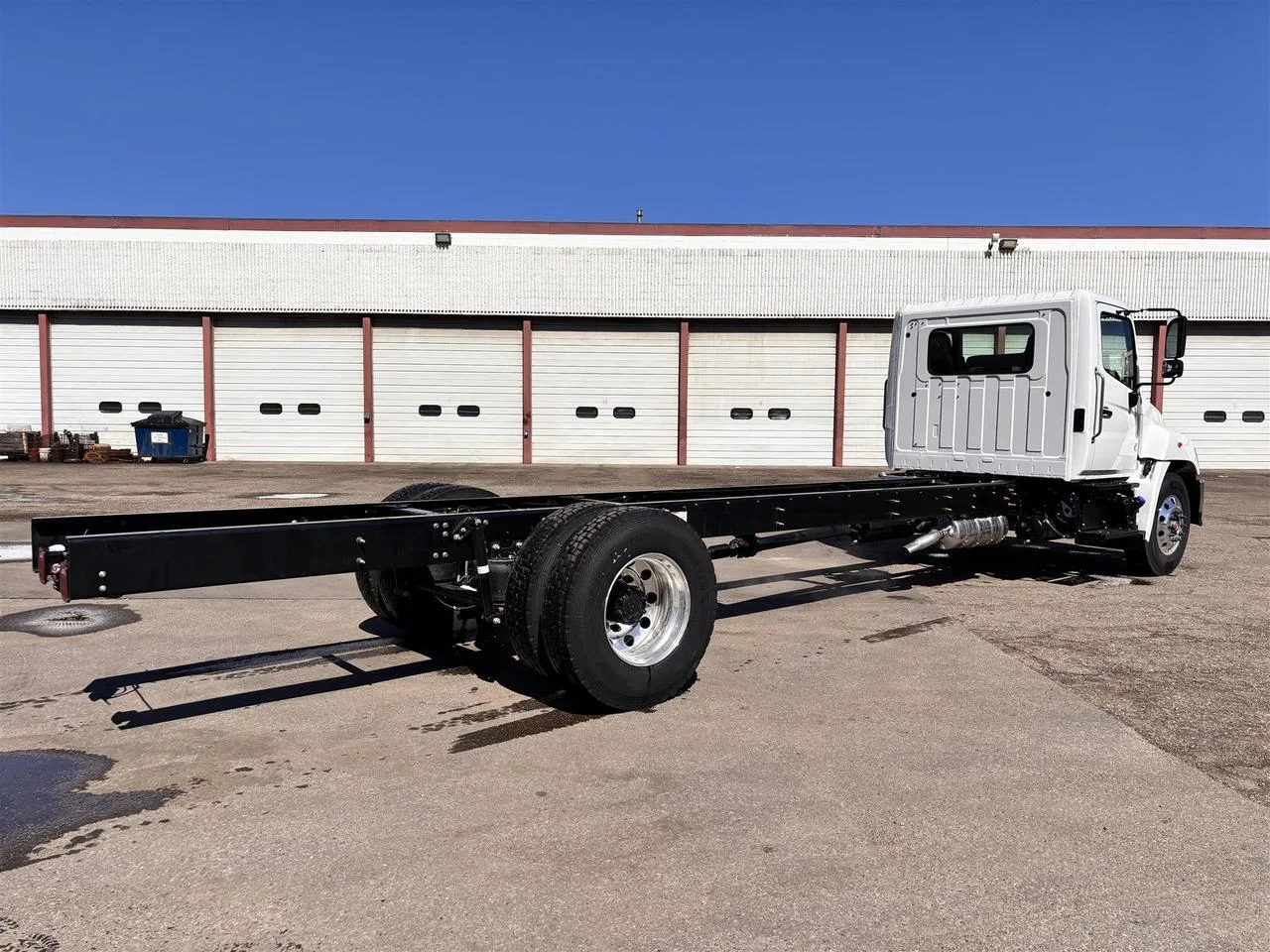 2026 Hino L6 - image 3