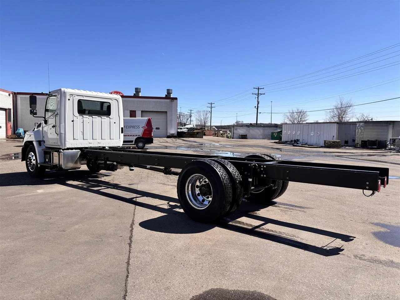 2026 Hino L6 - image 2