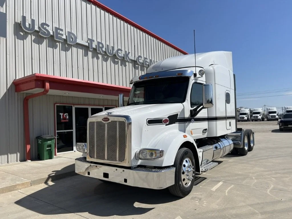 2022 Peterbilt 567 - image 1