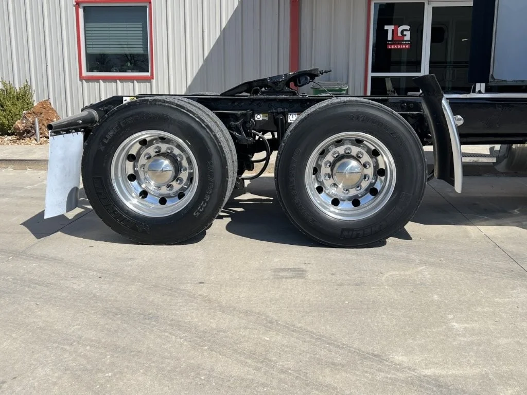 2022 Peterbilt 567 - image 7