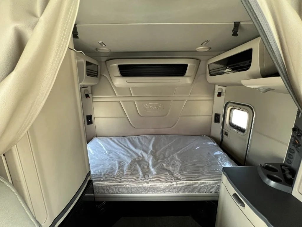 2022 Peterbilt 567 - image 11