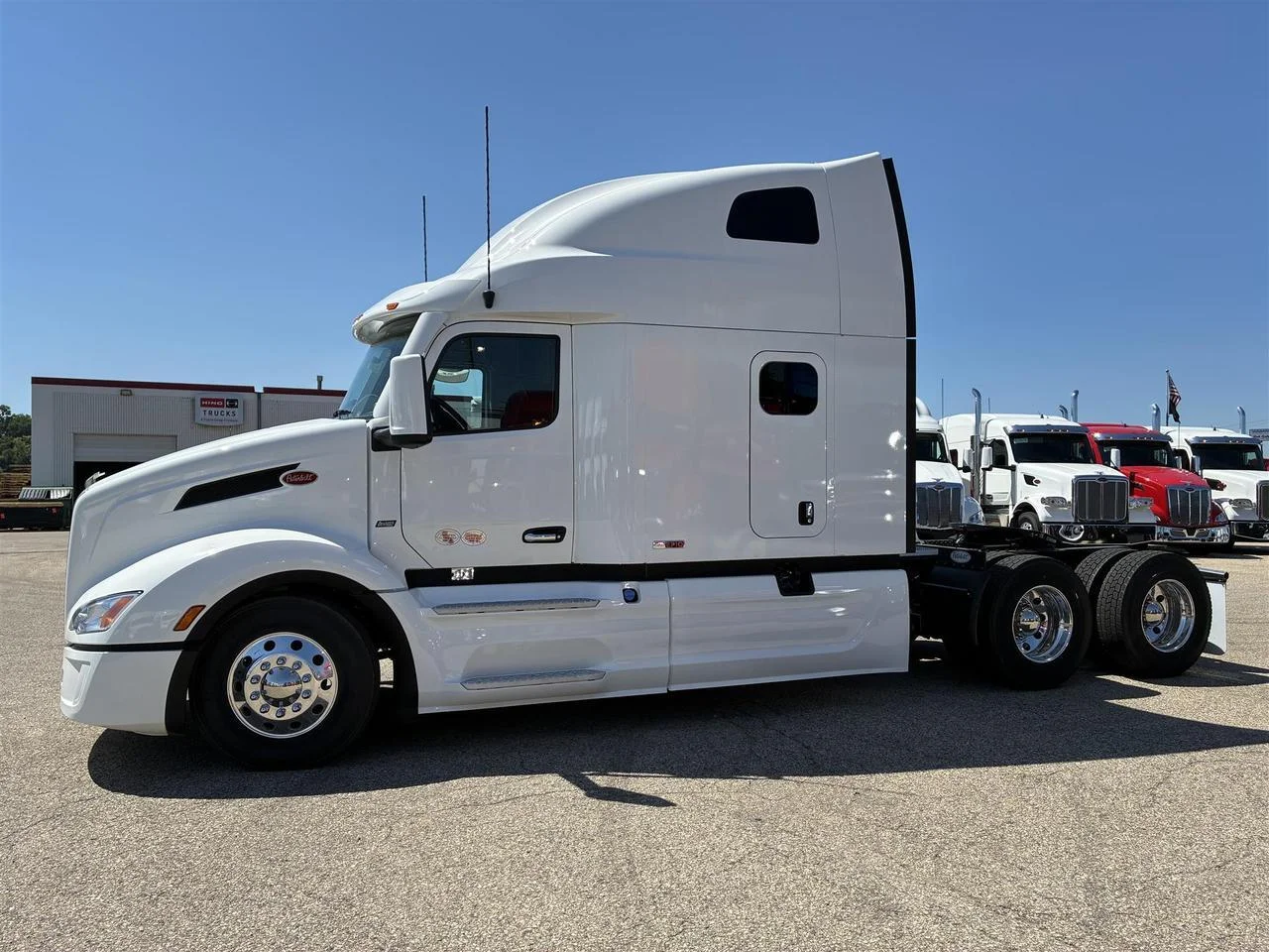 2027 Peterbilt 579 in South St. Paul, MN
