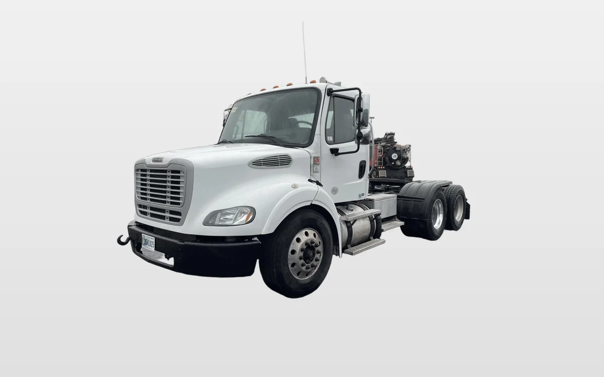 2018 Freightliner M2 112 - image 1