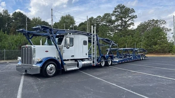 2025 Peterbilt 589