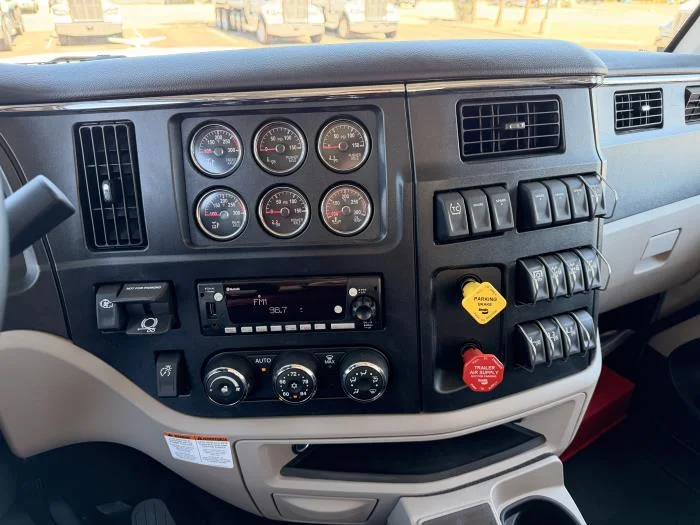 2027 Peterbilt 589 in Phoenix, AZ — photo 20