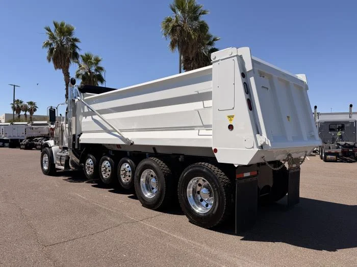 2027 Peterbilt 589 in Phoenix, AZ — photo 5