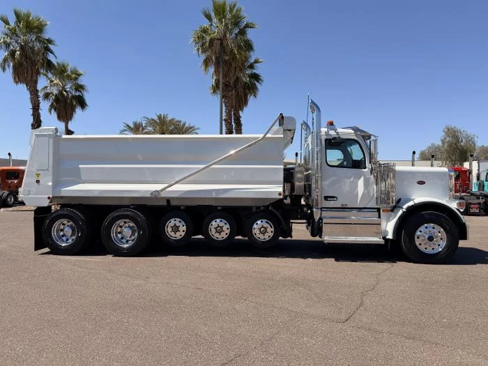 2027 Peterbilt 589 in Phoenix, AZ — photo 11
