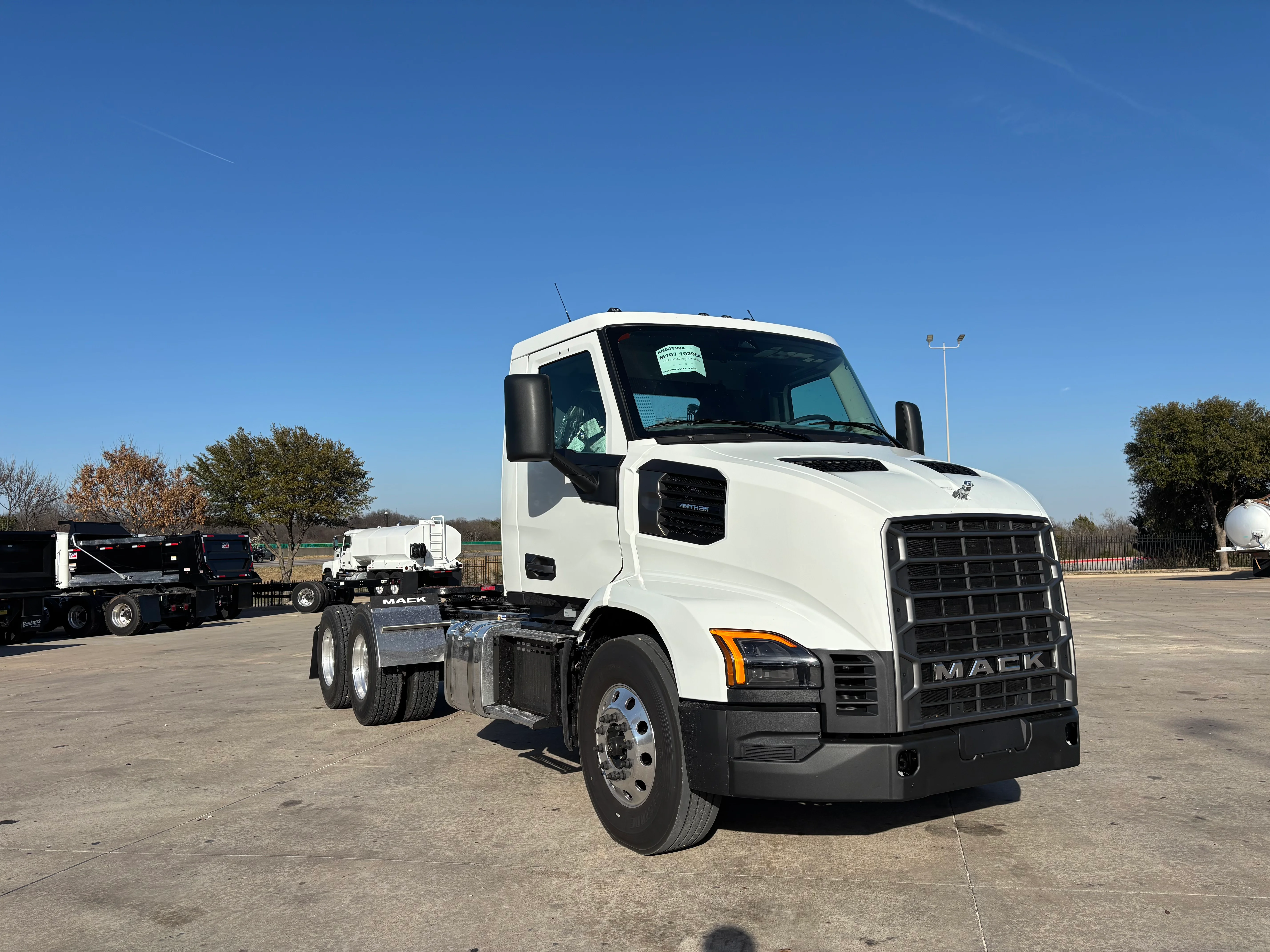 2027 Mack Anthem in Dallas I-20, TX — photo 3