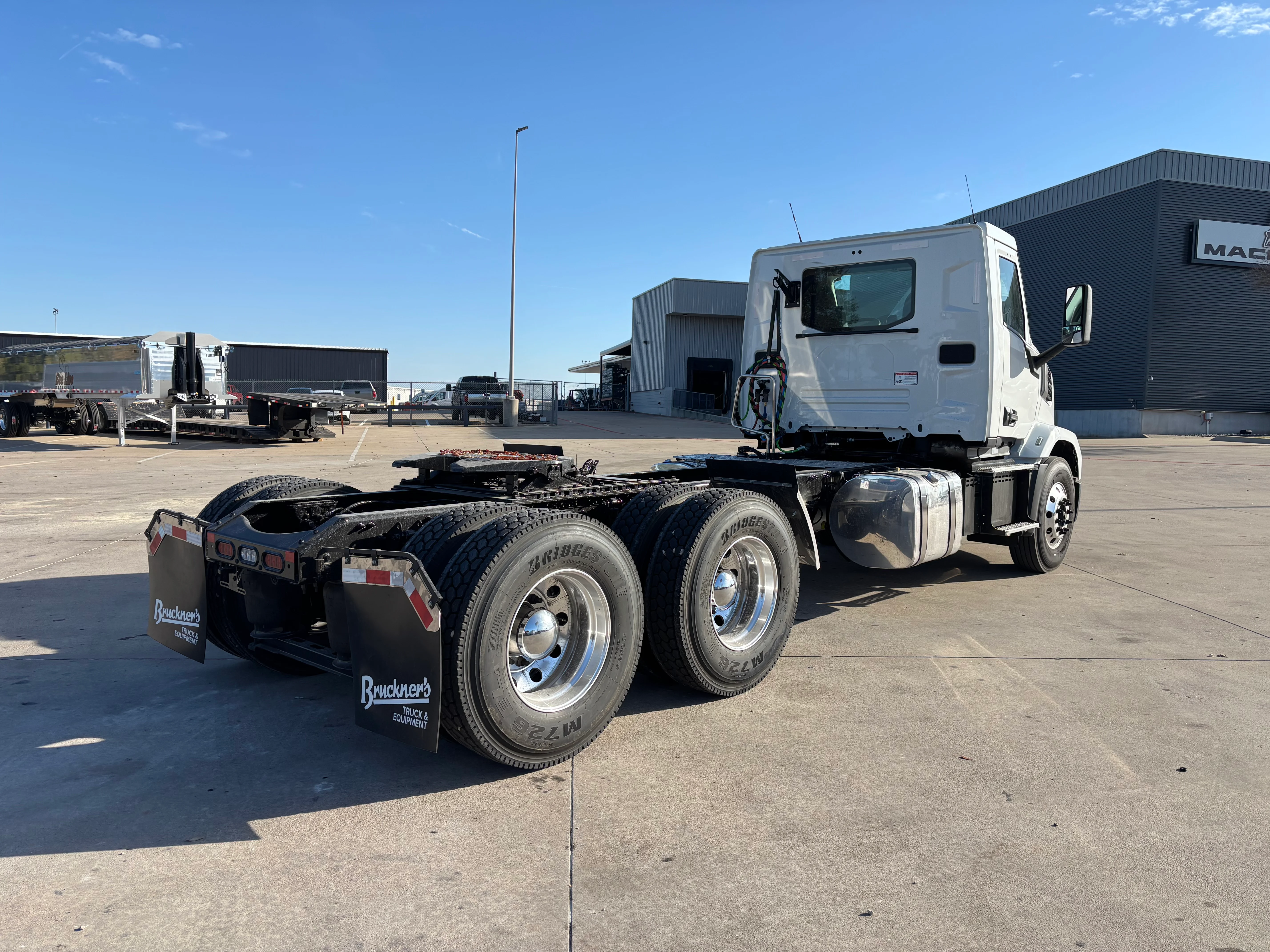 2027 Mack Anthem in Dallas I-20, TX — photo 5
