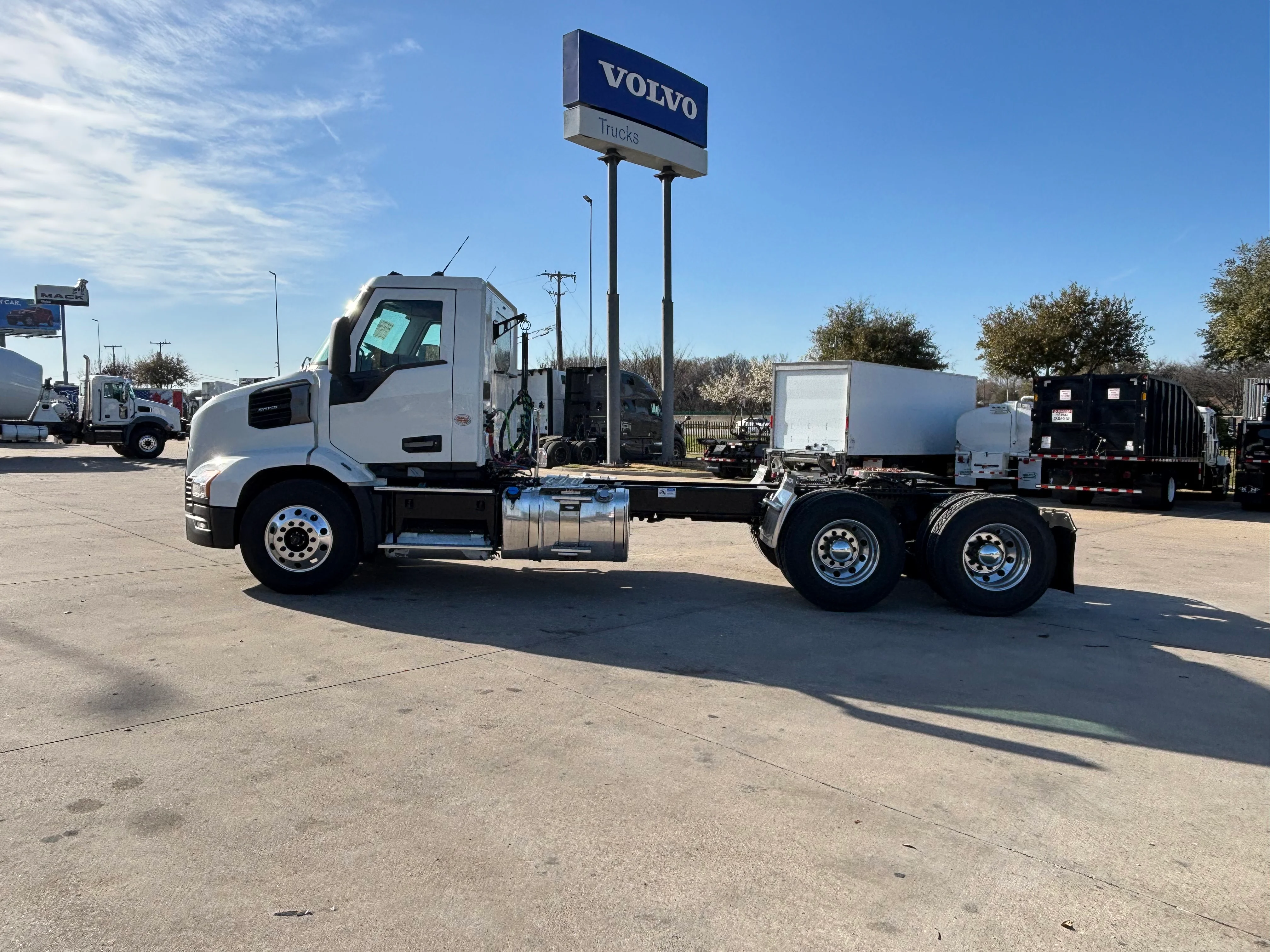 2027 Mack Anthem in Dallas I-20, TX — photo 8