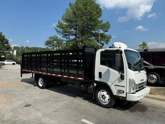2025 Isuzu NRR