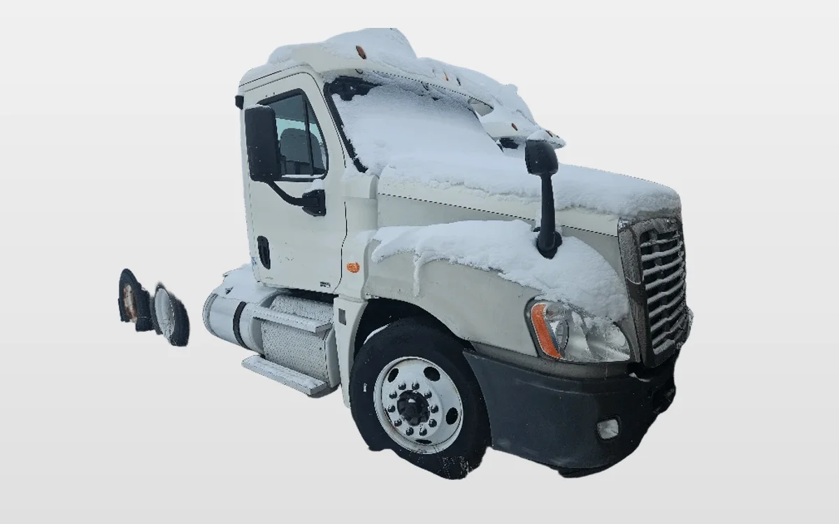 2012 Freightliner Cascadia - image 1